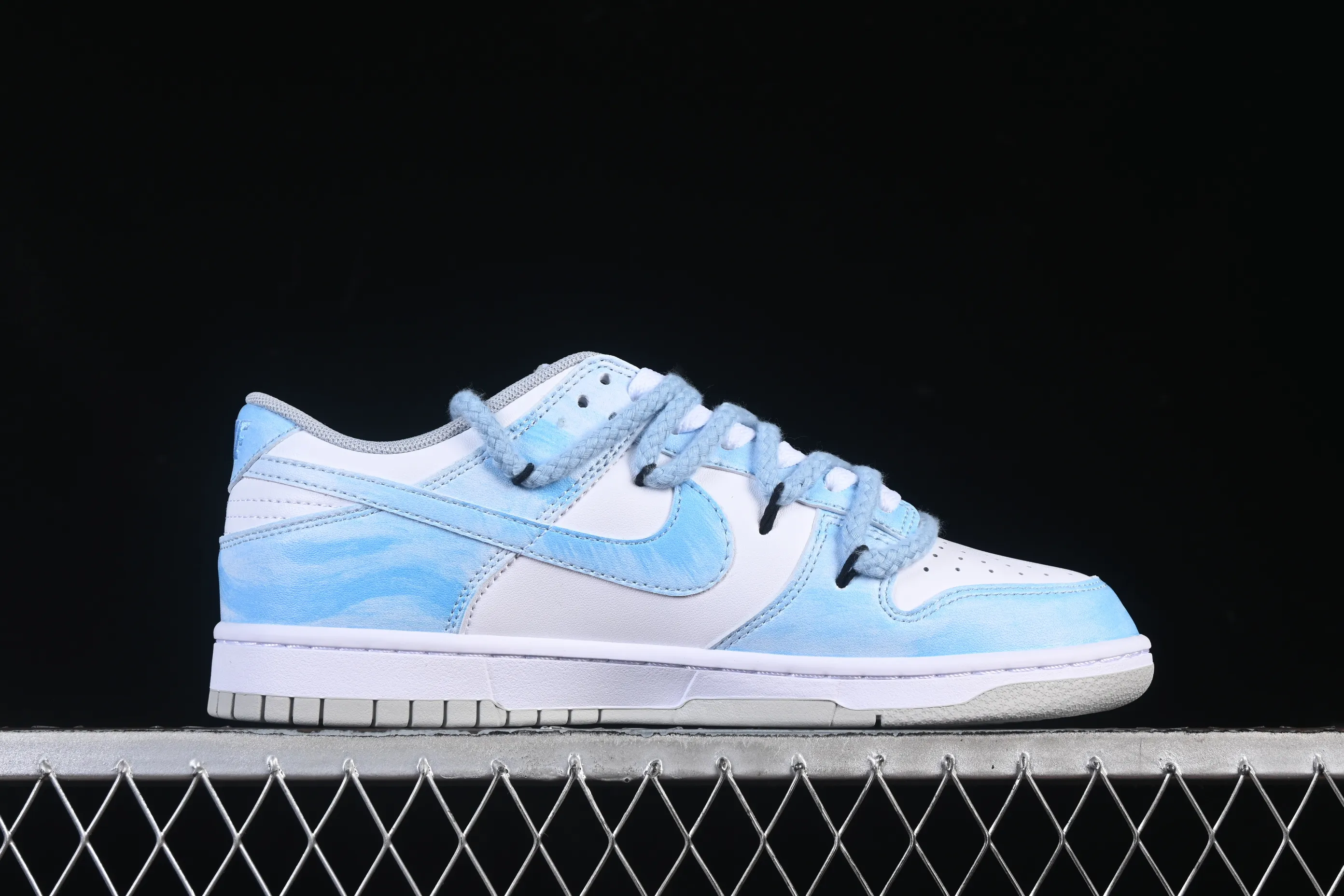 All categories Nk SB Dunk Series Nk SB Dunk Low High-end customized low-top sneakers Nike SB Dunk Low straps low-top casual sneakers HF5441-105